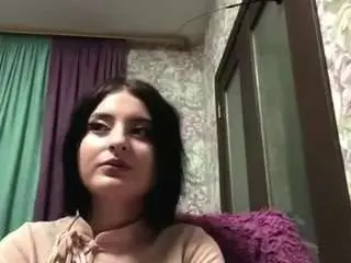 Camsoda Nude Webcam of yvonneberkovitz