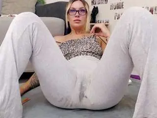 Camsoda Nude Webcam of sweetdaiana23