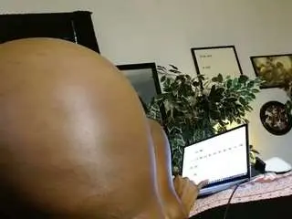 Camsoda Live Porn of moebootyrayna