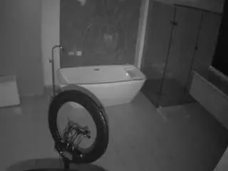 Camsoda Live Sex Cam of voyeurcam-casa-salsa-bathroom-4