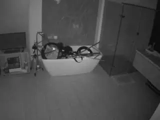 Camsoda Free Live Porn of voyeurcam-casa-salsa-bathroom-4