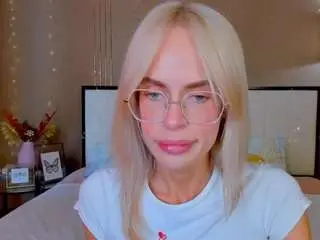 Camsoda Watch Live Sex Cams of bellatip