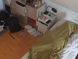 Camsoda Sex Cam of voyeurcam-julmodels-bed-7