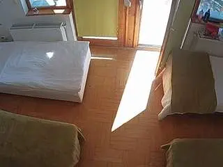 Camsoda Sex Cam of voyeurcam-julmodels-bed-7