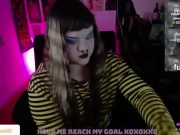 Chaturbate Live Porn of destroyall420