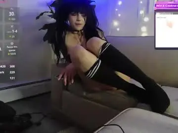 Chaturbate Live Sex Cam of esoterickitten777