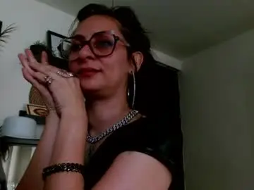 Chaturbate Sex Cam of serena_xyz
