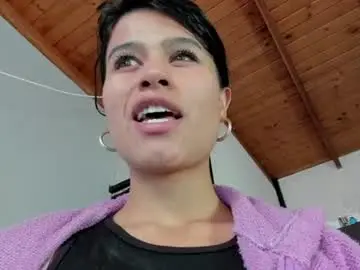 Chaturbate Adult Webcam of latinaqueen023