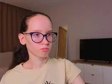 Chaturbate Live Sex Cam of lynettebails