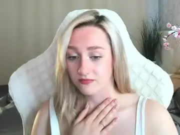 Chaturbate Nude Webcam of chloedeccker