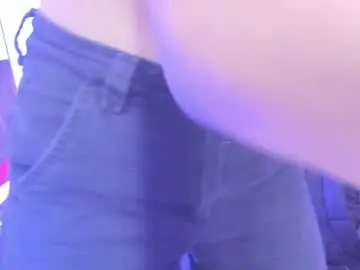 Chaturbate Nude Webcam of chloemilly2