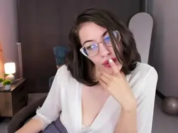 Chaturbate Live Sex Cam of milky_jenny
