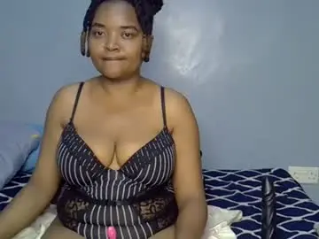 Chaturbate Live Sex Cam of busty_kenzi