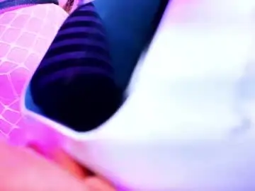 Chaturbate Live Sex Cam of kuromi_bush