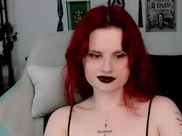 Chaturbate Live Sex Cam of dellacrush_