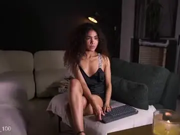 Chaturbate Live Sex of paulacora100