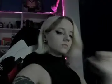 Chaturbate Live Sex Cam of holy_mistresss