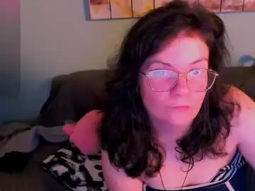 Chaturbate Live Sex Cam of everly_rays