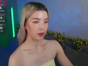 Chaturbate Live Sex Cam of lindathackerr