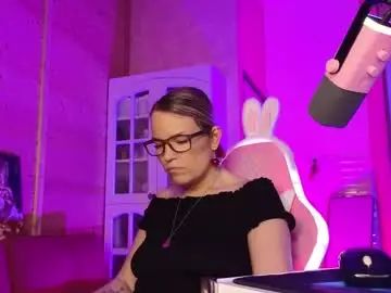 Chaturbate Watch Live Sex Cams of findom_lady_shine