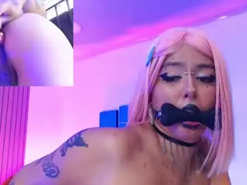 Chaturbate Free Porn Cam of lilcandy19