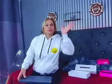 Chaturbate Live Porn of geminis_milf