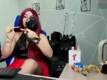 Chaturbate Live Sex Cam of sara_moon3