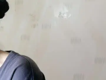 Chaturbate Live Sex Cam of skinnyneighbour_