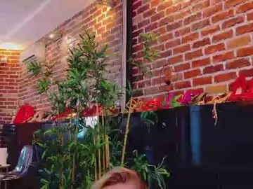 Chaturbate Watch Live Sex Cams of helenceccile