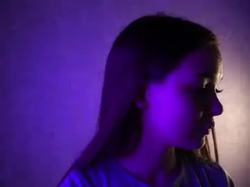 Chaturbate Live Sex Cam of auroralowen