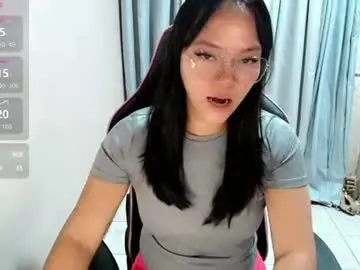 Chaturbate Live Sex Cam of yourfiercequeenalexia