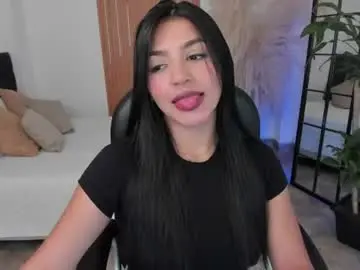 Chaturbate Best live sex cam show of saraa_stormy