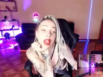 Chaturbate Sex Chat of monicamaxwell2