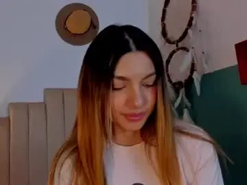 Chaturbate Live Sex Cam of h3y_mia3