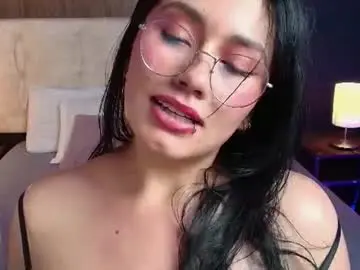 Chaturbate Adult Webcams of lauraruiz1