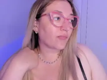Chaturbate Live Sex Cam of naty__mature_