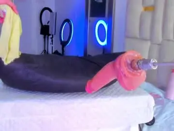 Chaturbate Best live sex cam show of halie728