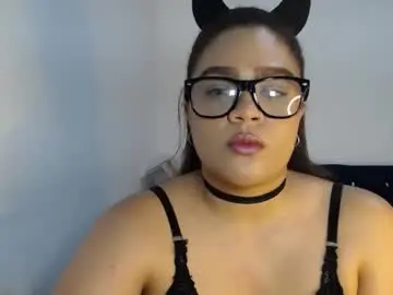 Chaturbate Nude Webcam of isamoon99