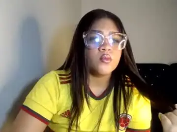 Chaturbate Free Porn Cam of isamoon99