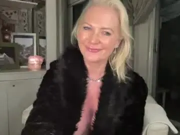Chaturbate Sex Cam of gl1tter_barbie