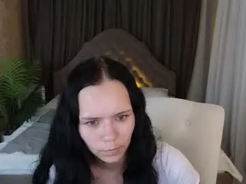 Chaturbate Free Porn Cam of kira_bliss_