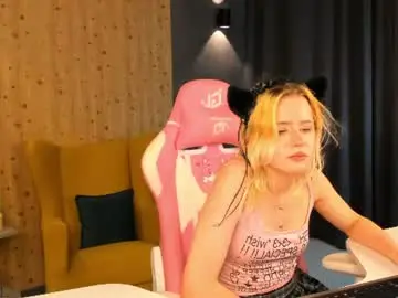 Chaturbate Adult Webcams of kiki_peach