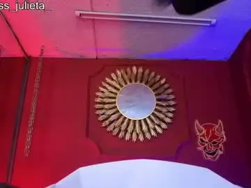 Chaturbate Watch Live Sex Cams of julieta_russell
