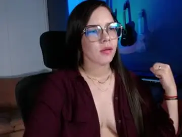 Chaturbate Live Sex Cam of kay_avrill