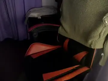 Chaturbate Live Sex Cam of strawberry_ei