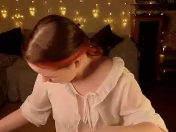 Chaturbate Live Porn of milkyshowproject