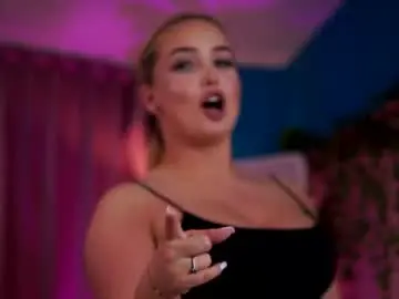 Chaturbate Free Porn Cam of elyssawetxx