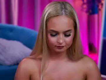 Chaturbate Watch Live Sex Cams of elyssawetxx
