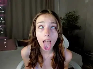 Chaturbate Live Sex Cam of alis_tauber