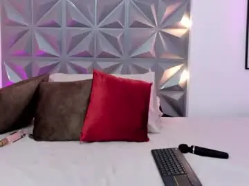Chaturbate Watch Live Sex Cams of cristal_rosee11